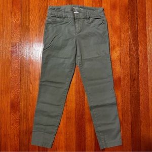 Old Navy Pixie straight-leg pant in sage green